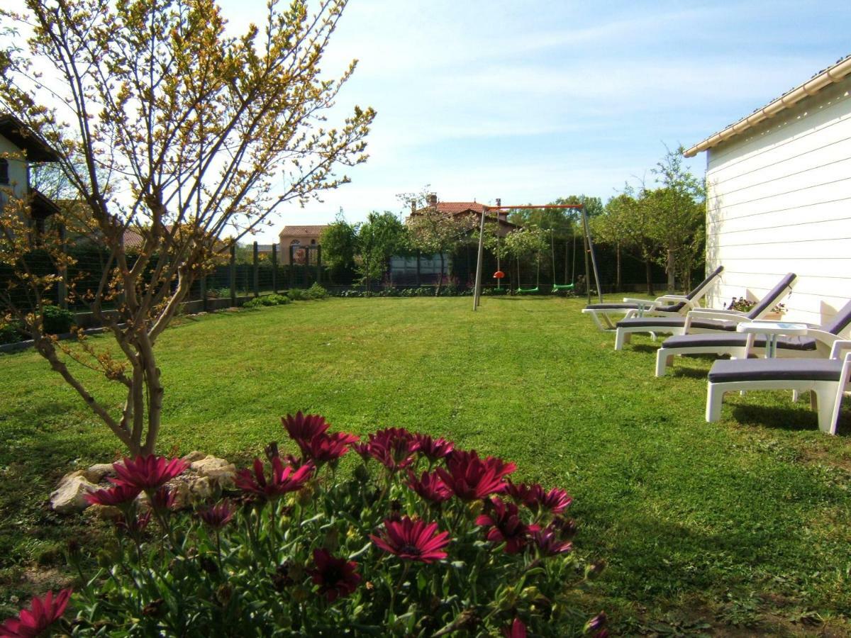 Gite L'Hirondelle Castelnau-de-Médoc Exteriér fotografie